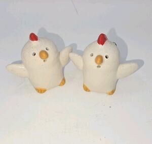 1 Pair of Miniature White Chicken Salt And Pepper Shakers Ceramic NEW